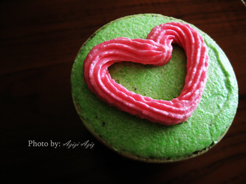 LOVE-cupcake