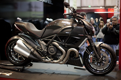 Ducati Diavel Carbon. Ducati Diavel Carbon