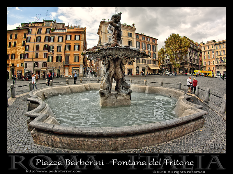 Roma - Fontana Tritone en Piazza Barberini