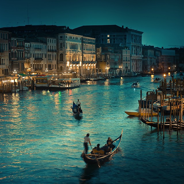 Cuba Gallery: Italy / Venice / Rialto Canal / natural light / vintage / night / photography