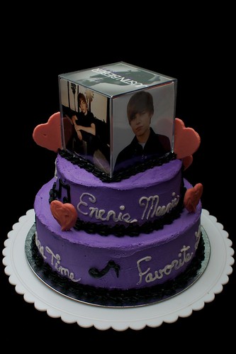 Justin Bieber Cake and Cupcake Ideas