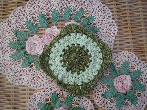 EvelynsStuff (USA) Your 'Circle of Friends' Square has arrived! Thank You! Gorgeous don't you think?