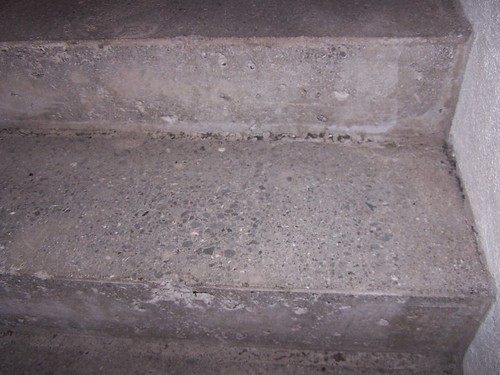 Concrete - bad filling, compaction / consolidation 