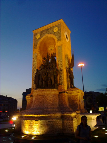 Monument in Taksim