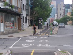 The piste cyclable-cycle track in Montreal