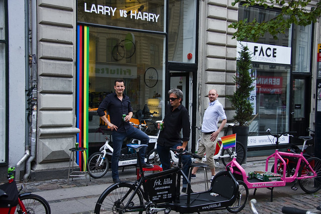 Larry vs Harry Street Party