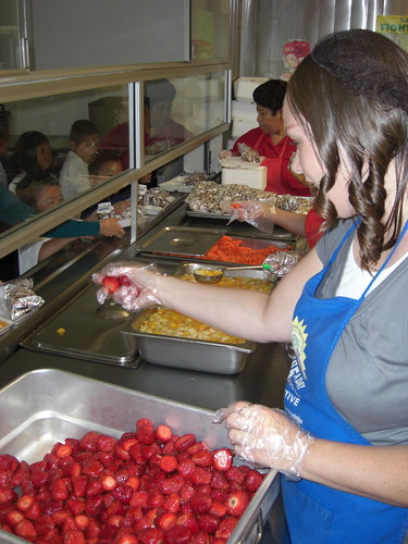 Fresh, local strawberries are now available to more than 60,000 school children through a partnership between local growers, the Sacramento School District and the University of California Cooperative Extension Service.