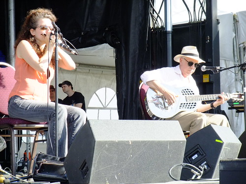 Paul Rishell & Annie Raines at Ottawa Bluesfest 2010
