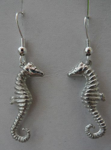 Pewter cast seahorse earrings