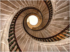 1411-Escaleira tripla de caracol (Compostela)