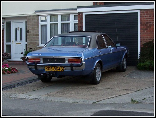 Spotted this lovely bar the towbar and mudflaps 1977 Mk1 Ford Granada 30