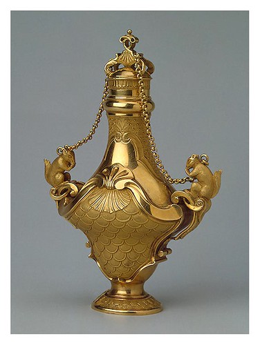 005- Botella de perfume  con asas-oro grabado-Gran Bretaña. 1760-Copyright ©2003 State Hermitage Museum