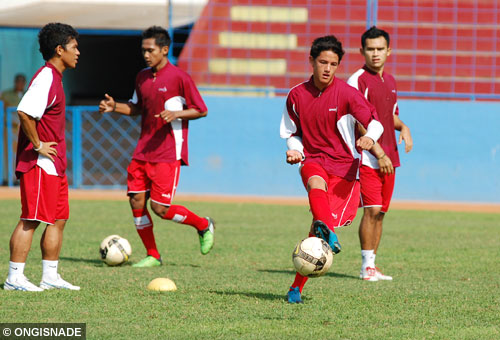 Latihan Timnas Garuda Merah vs Garuda Putih di Stadion Gajayana