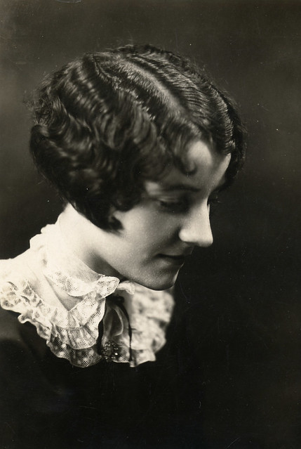 Finger waves in the 1920s. Found image. A very fashionable hairstyle, 
