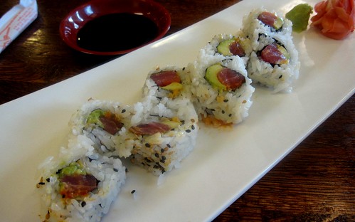 wasabi grill - spicy tuna roll by foodiebuddha.