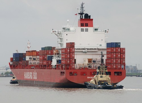 Container ship Bahia Laura