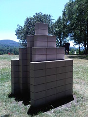 Sol LeWitt - Concrete Block Structure