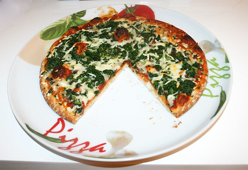 07 - Pizza angeschnitten