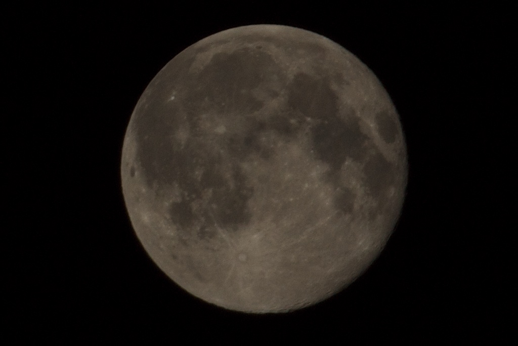Panasonic GF1's moon 1024x683