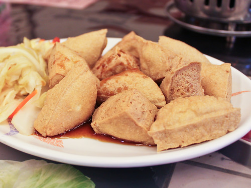 炸臭豆腐 (fried stinky tofu)
