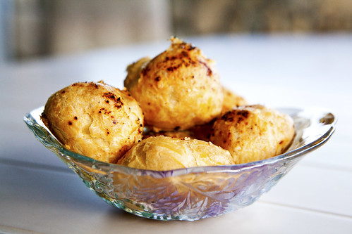Bowlful of (golfball sized) gougeres