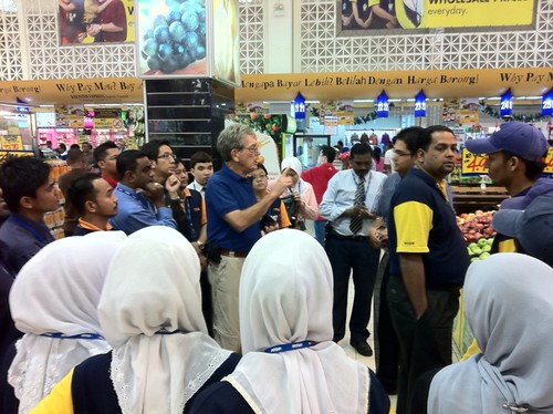 Participants visited a local supermarket to view marketing displays and how to better promote U.S. produce.  