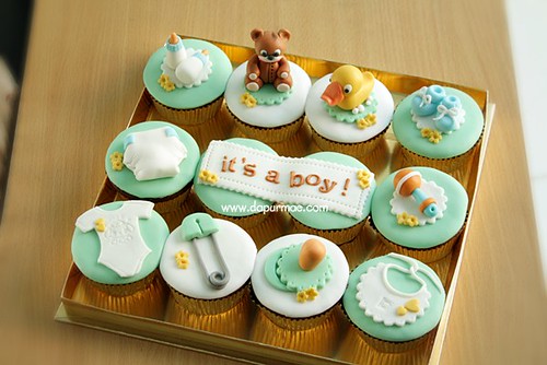 Baby shower cupcakes - Minty green