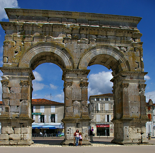 Saintes Arch