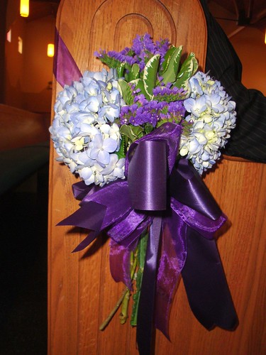 Flowers and Greenery blue hydrangeas purple statice 