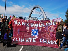 Bankrolling climate chaos