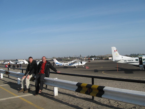 2010-4-peru-075-nazca-airport