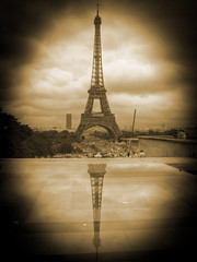 Tour Eiffel Reflex - Sepia