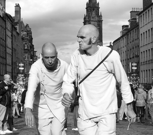 Fringe 2010 - the slow walking men in white 03