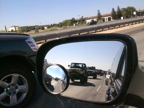 A trio of jeeps headed on a jeepy adventure! I'm jealous!