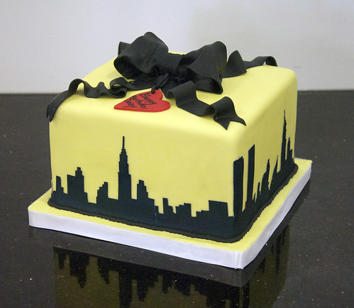 new york skyline silhouette. New York skyline cake