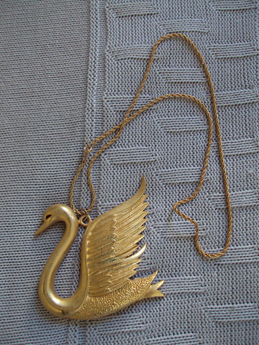 Gigantic Swan Necklace
