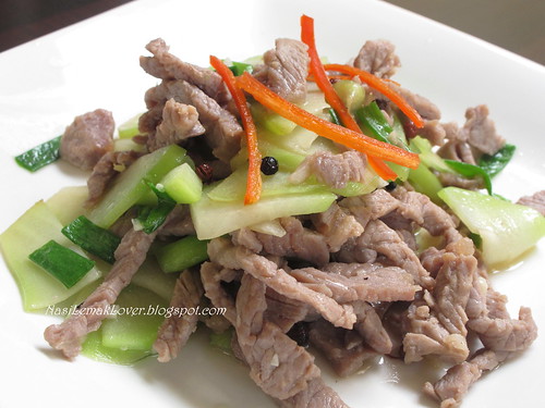 Stir fried chayote and beef