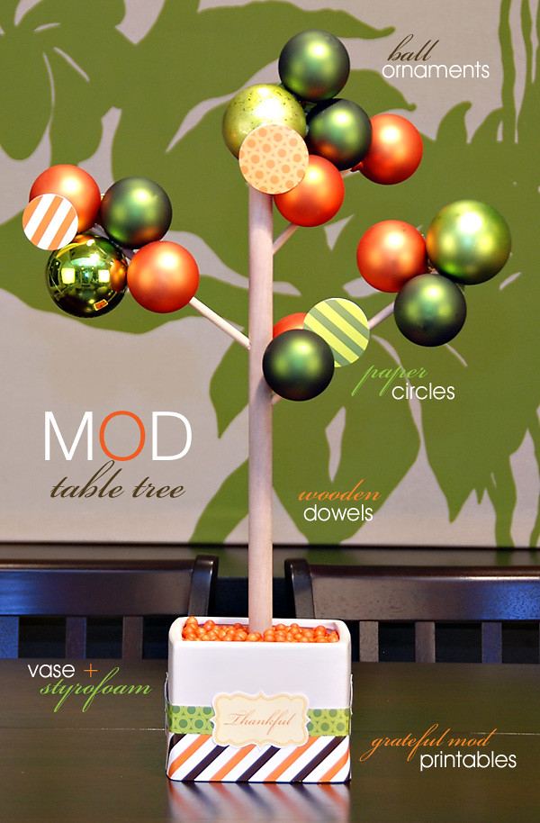 www.hostessblog.com:2010:11:diy-tutorial-mod-table-tree-centerpiece:
