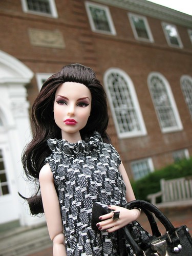 Agnes touring the Dartmouth college campus. She is considering donating her money to open a new Fashion institute von Weiss.