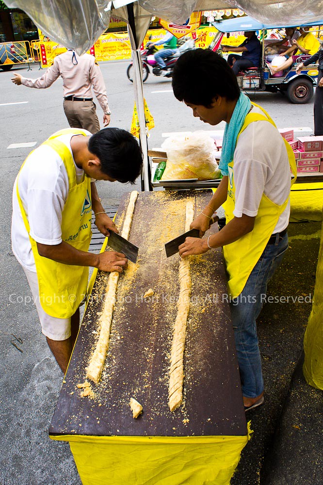 Making of Peanut Biscuit @ ChinaTown, Bangkok, Thailand