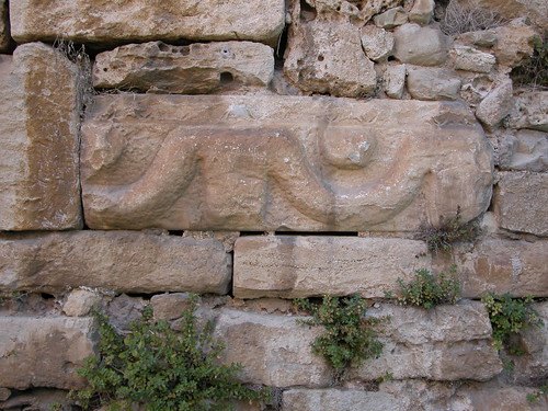 DSCN9916 Sinop, prison, mur détail avec sculpture