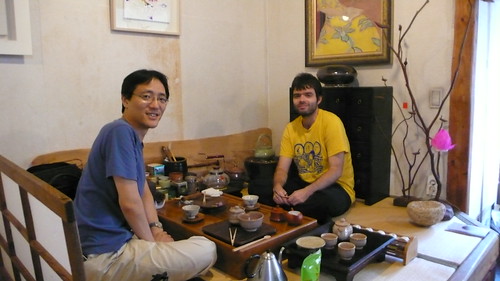 Learning Korean tea manner at Insadong