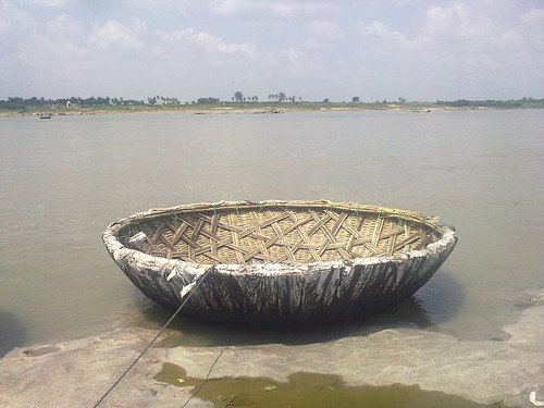Boat beside Thungabhadra river