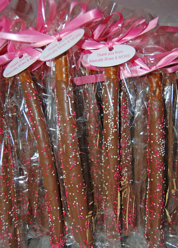 pink chocolate dipped pretzels - favors for a boutique event