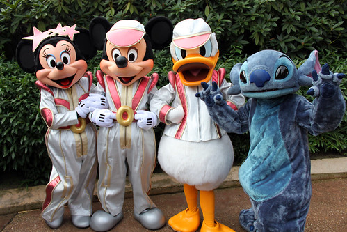 Meeting Discoveryland Mickey, Minnie and Donald - and Stitch :)