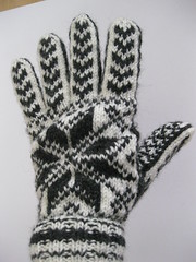 Norwegian Gloves