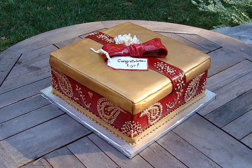 Mehndi Gift Box Cake