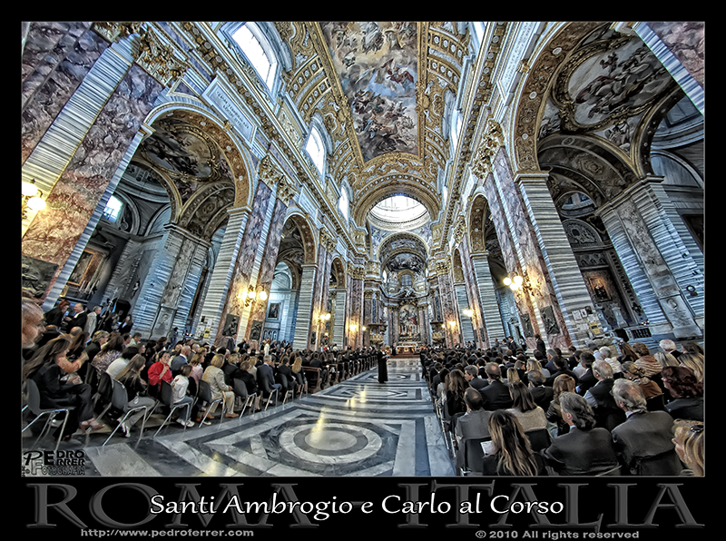 Roma- Basilica Santi Ambrogio e Carlo al Corso - Interior