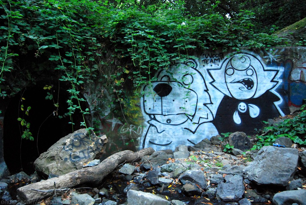 GORSE Bear, STEW Character Graffiti - Oakland, CA. 