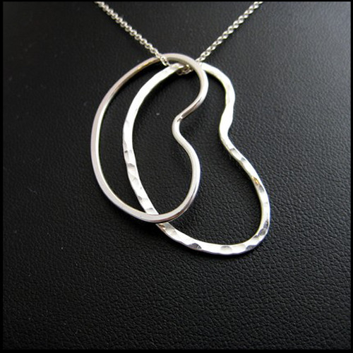 kidney-necklace